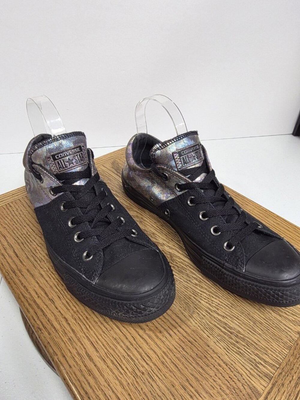 Converse Chuck Taylor All Star Shoes Women Size 10 Iridescent Low Top 551558C